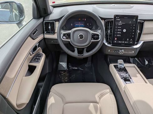 New 2026 Volvo XC90 B5 Core AWD/4WD image 17