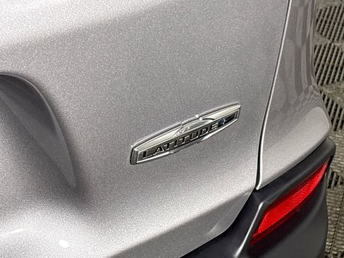 Used 2019 Jeep Cherokee Latitude Plus w/ Cold Weather Group image 23