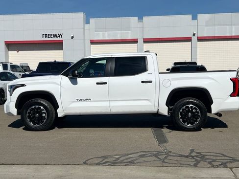 Used 2024 Toyota Tundra SR5 w/ SR5 Convenience Package image 9