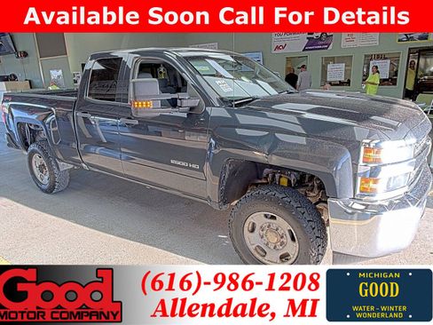 Used 2019 Chevrolet Silverado 2500 W/T AWD/4WD image 1