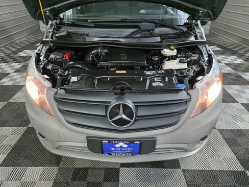 Used 2021 Mercedes-Benz Metris image 30