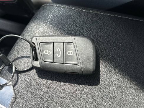 Used 2024 Volkswagen Taos S FWD image 28