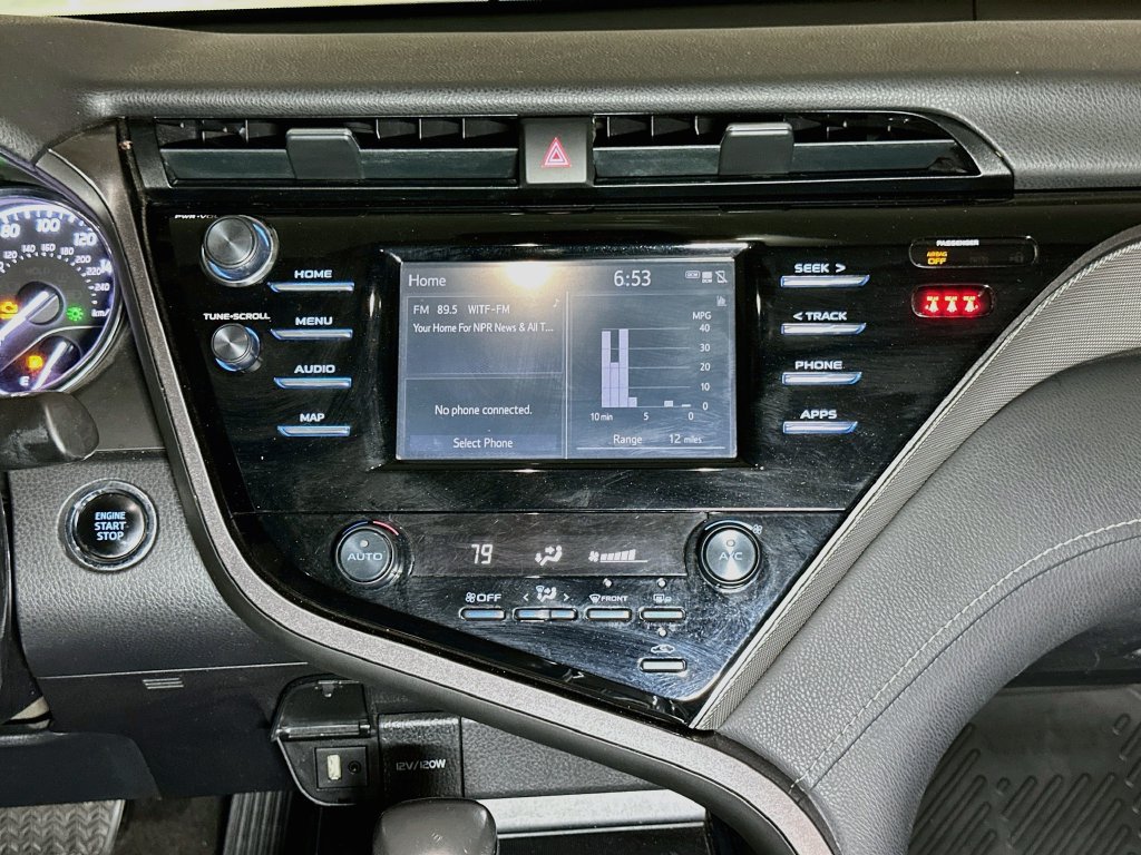 Used 2019 Toyota Camry SE w/ Convenience Package FWD image 14