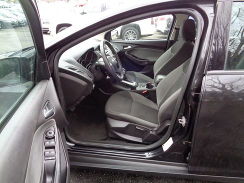 Used 2014 Ford Focus SE w/ SE Winter Package image 13
