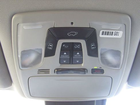 Certified 2018 Toyota Sienna Limited Premium image 31