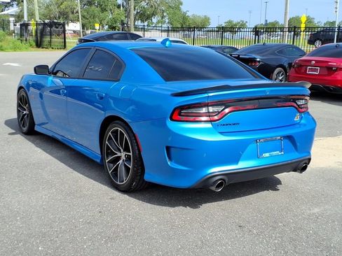 Used 2015 Dodge Charger R/T Scat Pack w/ Technology Group RWD image 5