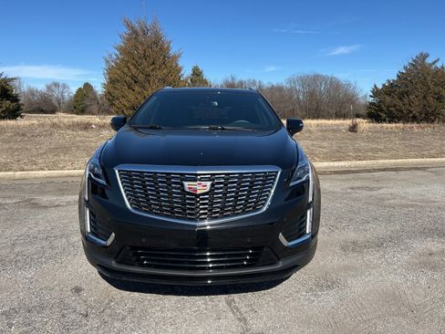 Used 2025 Cadillac XT5 Luxury image 2