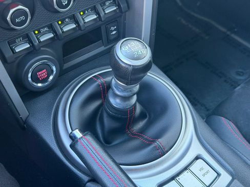 Used 2013 Subaru BRZ Limited RWD image 12