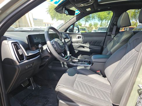 Used 2025 Kia Sorento SX Prestige AWD/4WD image 21