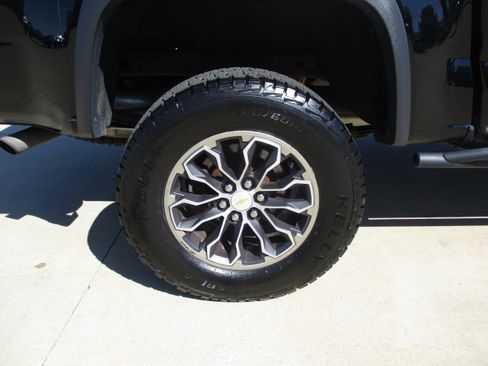 Used 2018 Chevrolet Colorado ZR2 AWD/4WD image 13
