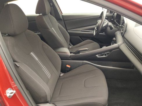 Used 2025 Hyundai Elantra Sport FWD image 21