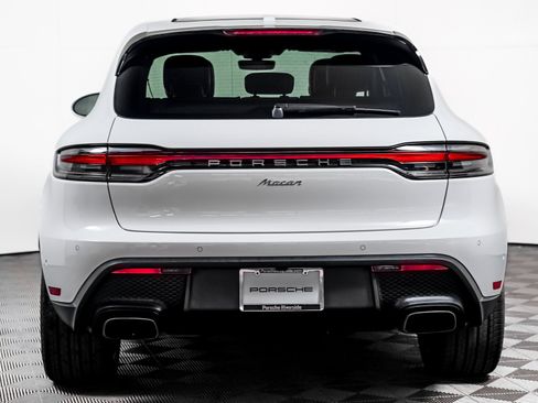 Used 2026 Porsche Macan AWD/4WD image 10
