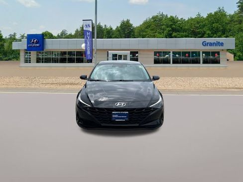 Certified 2021 Hyundai Elantra SEL w/ Convenience Package FWD image 3