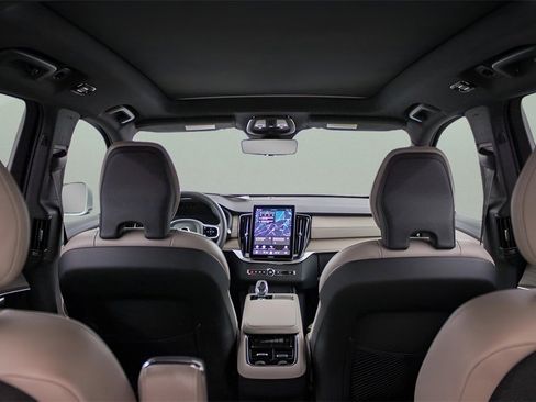 New 2026 Volvo XC60 B5 Plus w/ Protection Package Premier image 28