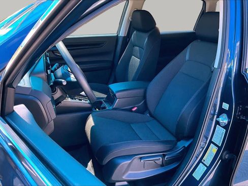 Used 2025 Honda CR-V LX image 8