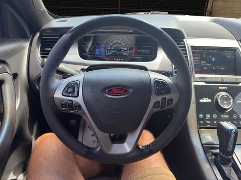 Used 2013 Ford Taurus SHO AWD/4WD image 22