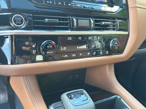 Used 2023 Nissan Pathfinder Platinum FWD image 27