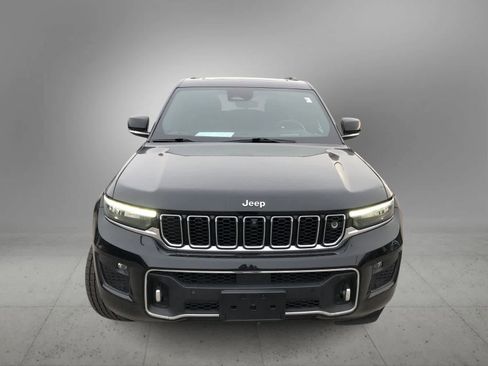 Used 2022 Jeep Grand Cherokee Overland w/ Adv Protech Group III image 9