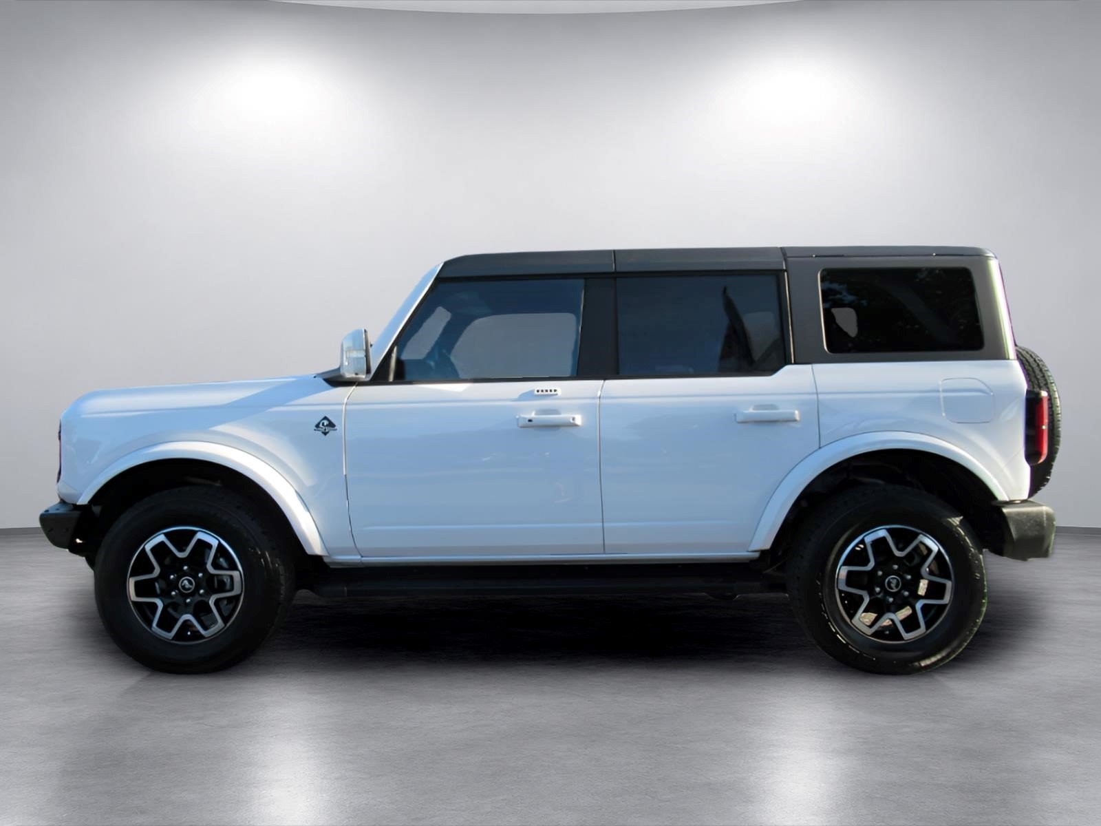 Used 2023 Ford Bronco Outer Banks AWD/4WD image 4