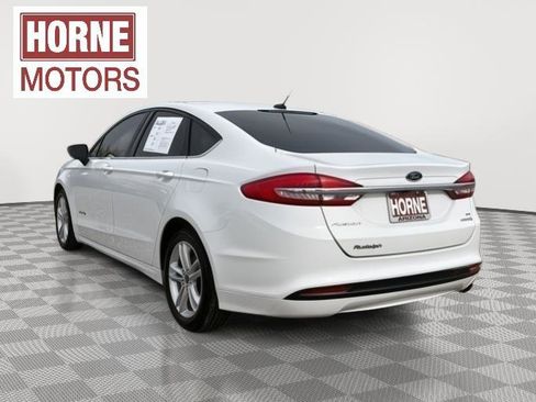 Used 2018 Ford Fusion SE image 5