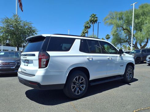 Used 2023 Chevrolet Tahoe Z71 w/ Luxury Package AWD/4WD image 5