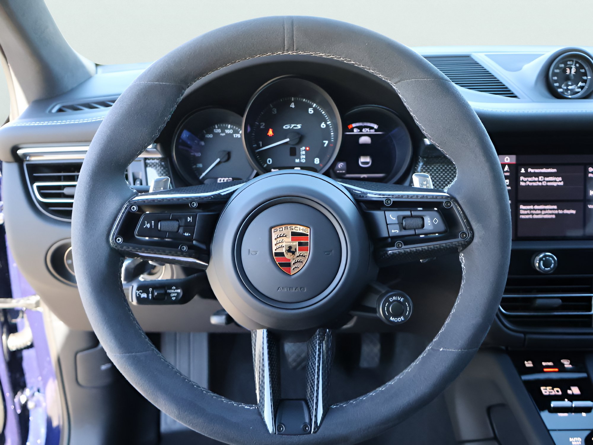 Certified 2026 Porsche Macan GTS AWD/4WD image 28