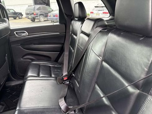 Used 2019 Jeep Grand Cherokee Limited AWD/4WD image 23