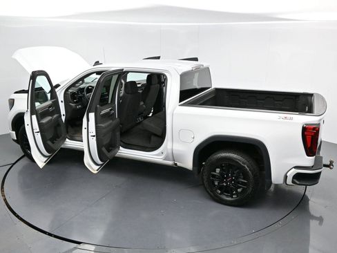 Used 2024 GMC Sierra 1500 Elevation image 40