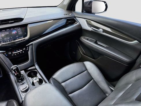 Used 2023 Cadillac XT6 Sport AWD/4WD image 28