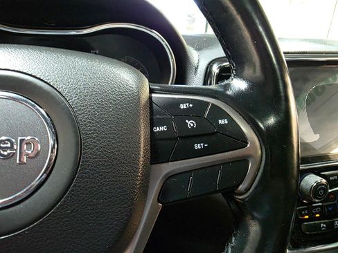 Used 2020 Jeep Grand Cherokee Limited AWD/4WD image 30