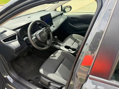 Used 2023 Toyota Corolla LE FWD image 11