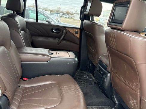 Used 2017 INFINITI QX80 Limited w/ All Season Package AWD/4WD image 14