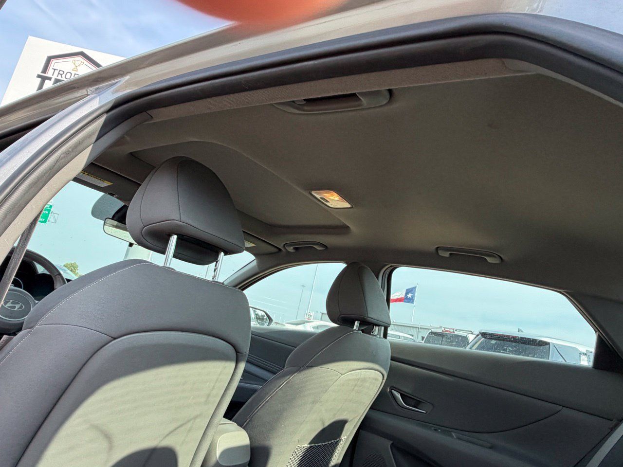 Used 2025 Hyundai Elantra SEL FWD image 20