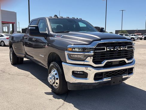 Used 2026 RAM 3500 Big Horn AWD/4WD image 6