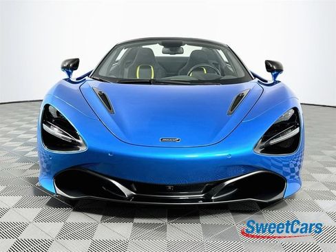 Used 2022 McLaren 720S Spider RWD image 2