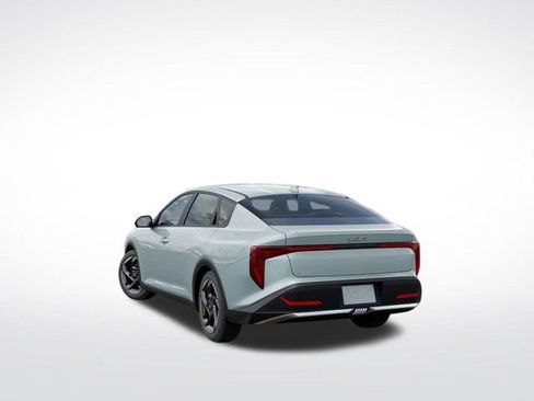 New 2026 Kia K4 EX FWD image 4