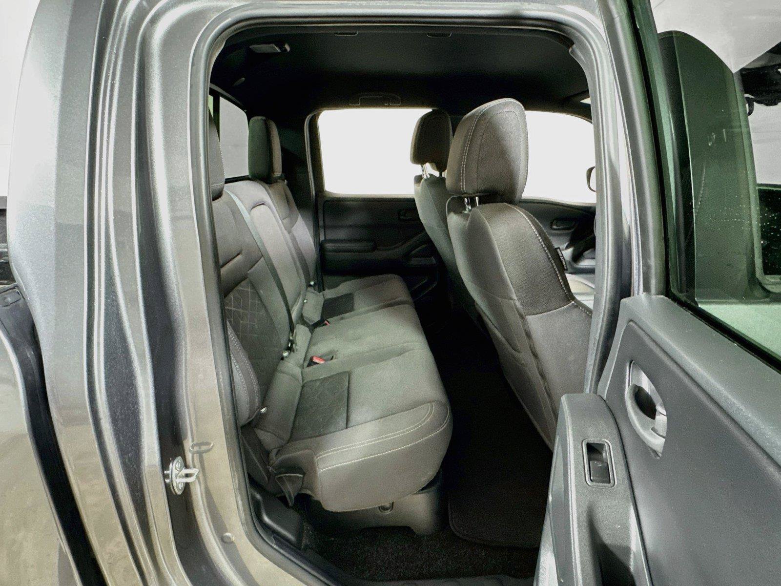 Used 2026 Nissan Frontier SV RWD image 23