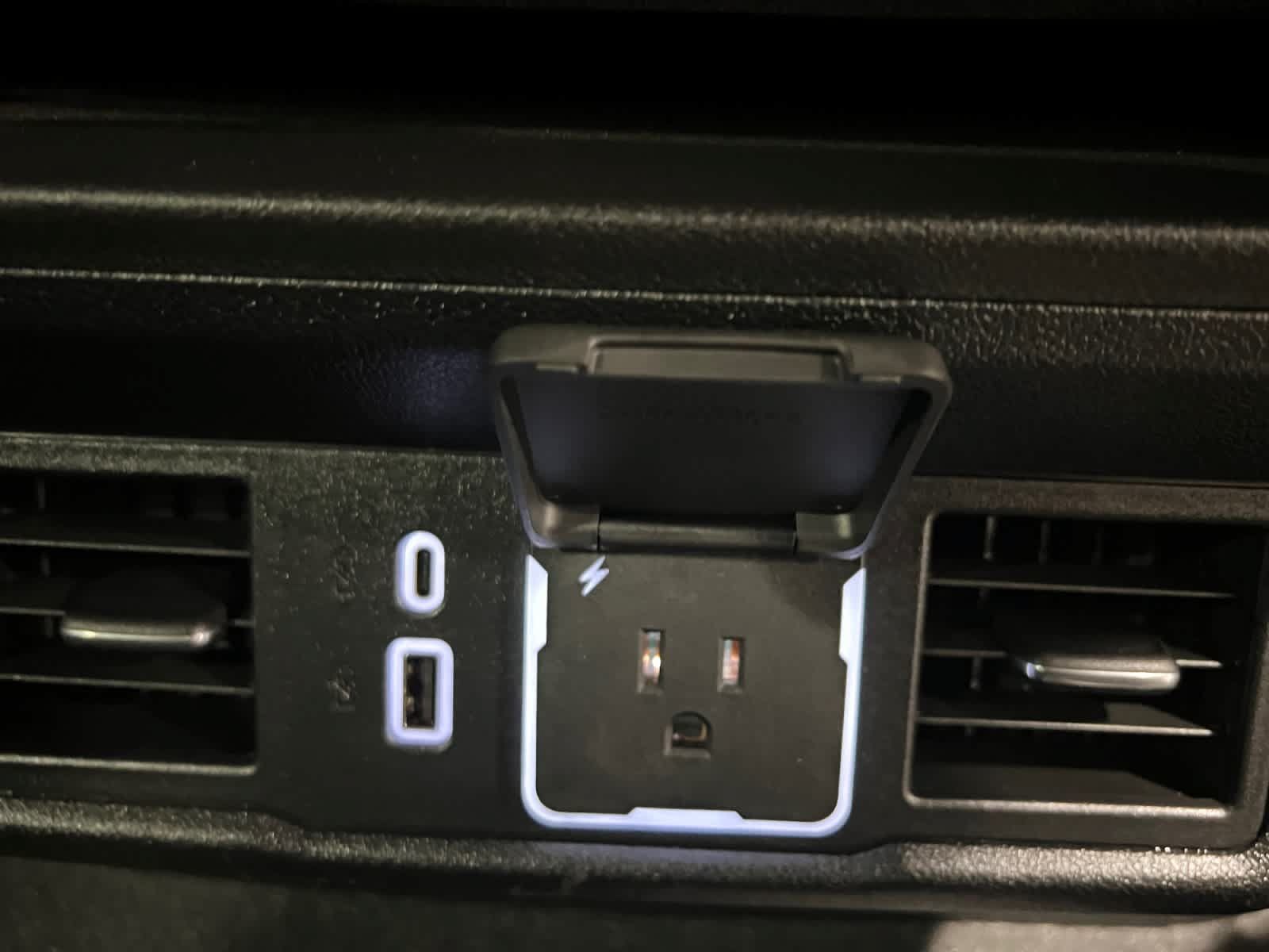 Used 2024 Chevrolet Silverado 1500 RST w/ LPO, Liner Protection Package AWD/4WD image 13