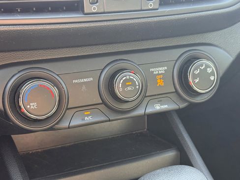 Used 2023 Kia Forte LXS w/ LXS Technology Package FWD image 16