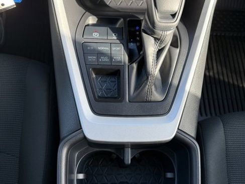 Certified 2025 Toyota RAV4 LE image 28