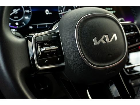 Used 2023 Kia Carnival SX image 26