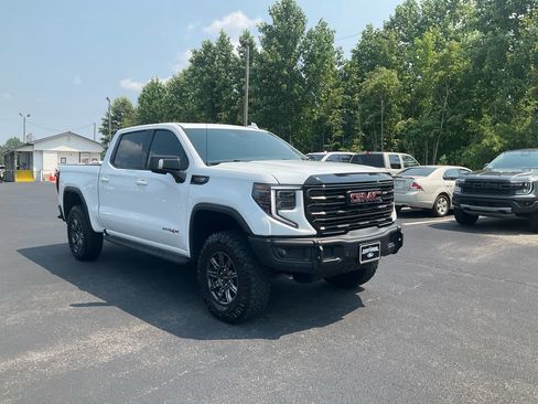 Used 2025 GMC Sierra 1500 AT4X AWD/4WD image 3