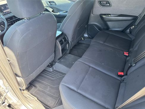 Used 2023 Nissan Rogue S FWD image 28