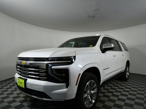 New 2025 Chevrolet Suburban Premier image 6
