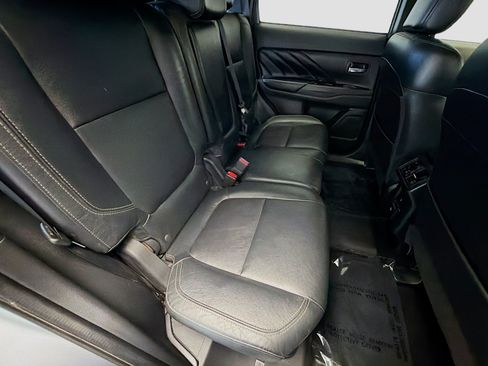 Used 2019 Mitsubishi Outlander GT AWD/4WD image 14
