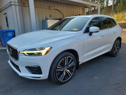 Used 2019 Volvo XC60 T8 R-Design w/ Advanced Package AWD/4WD image 3