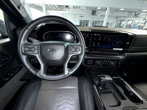 Used 2023 Chevrolet Silverado 1500 ZR2 w/ Technology Package AWD/4WD image 16