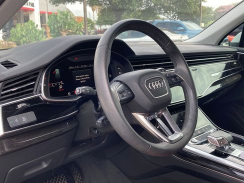 Used 2024 Audi Q7 2.0T Premium w/ Convenience Package AWD/4WD image 9