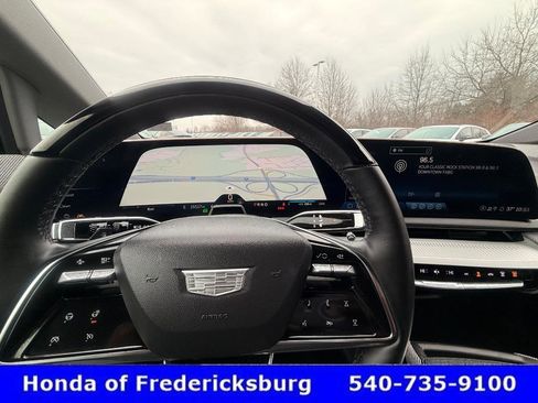 Used 2025 Cadillac Optiq Luxury 1 AWD/4WD image 37
