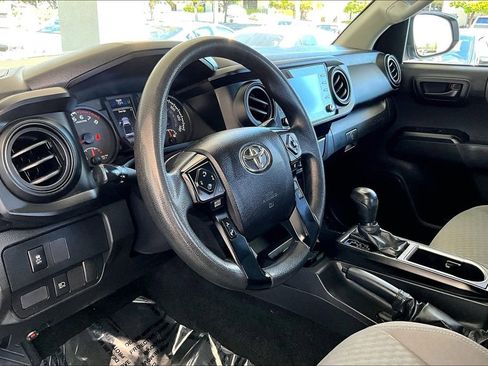Certified 2022 Toyota Tacoma SR image 18